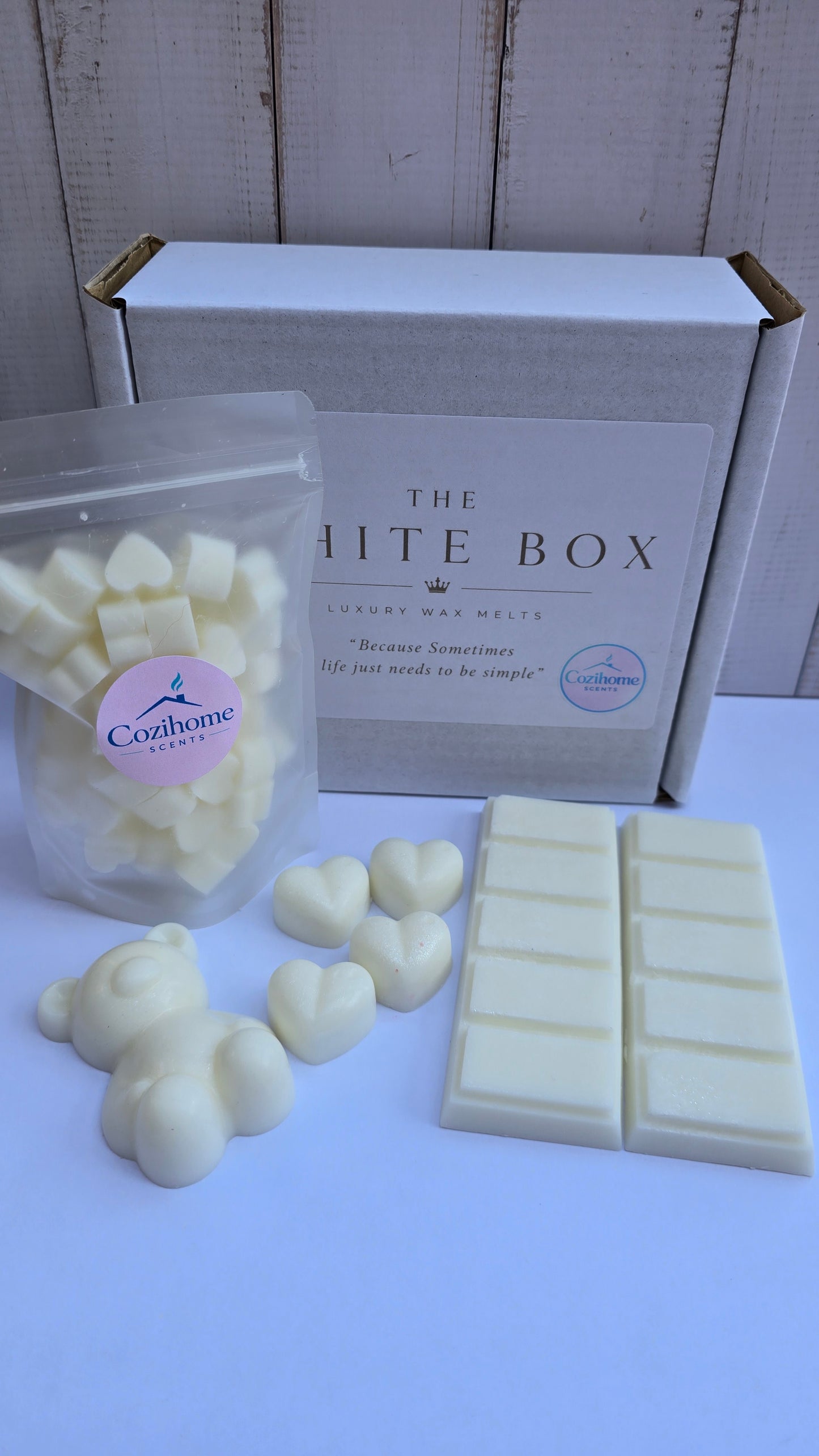 The white box, Fresh Linen scented variety wax melt selection box of aesthetically off white clean crisp melts